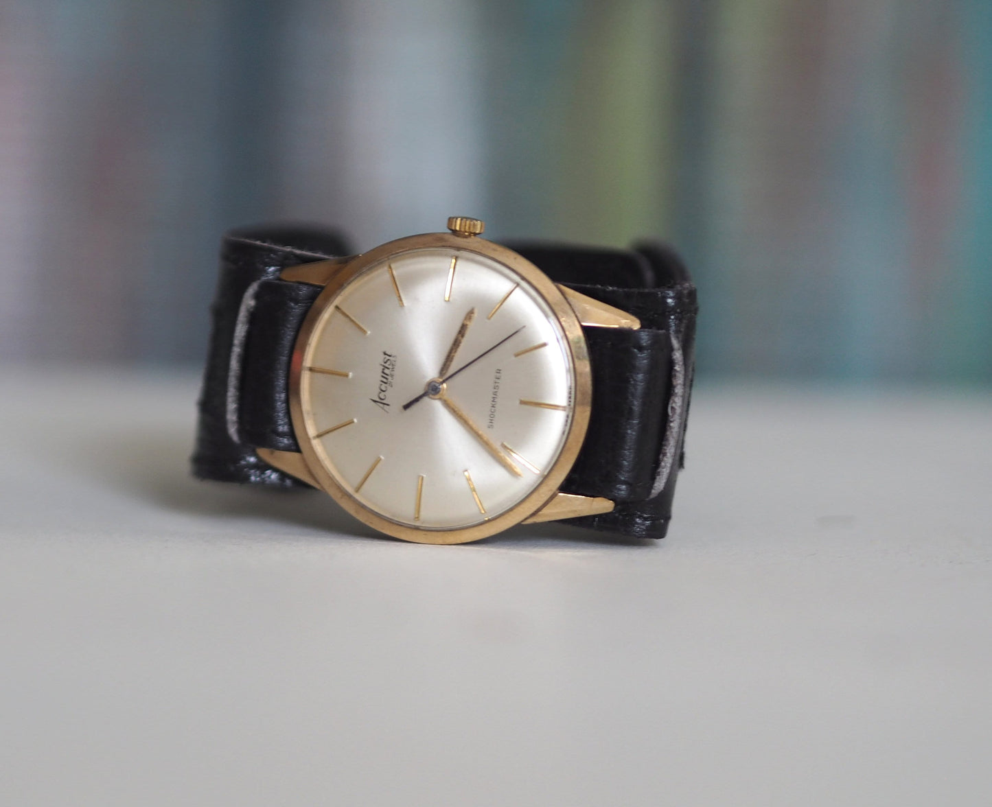 ACCURIST - .375 , 9K gold  Swiss made mechanical wind up mens watcht  solid gold case,  Swiss men's watch ACCURIST-1960's