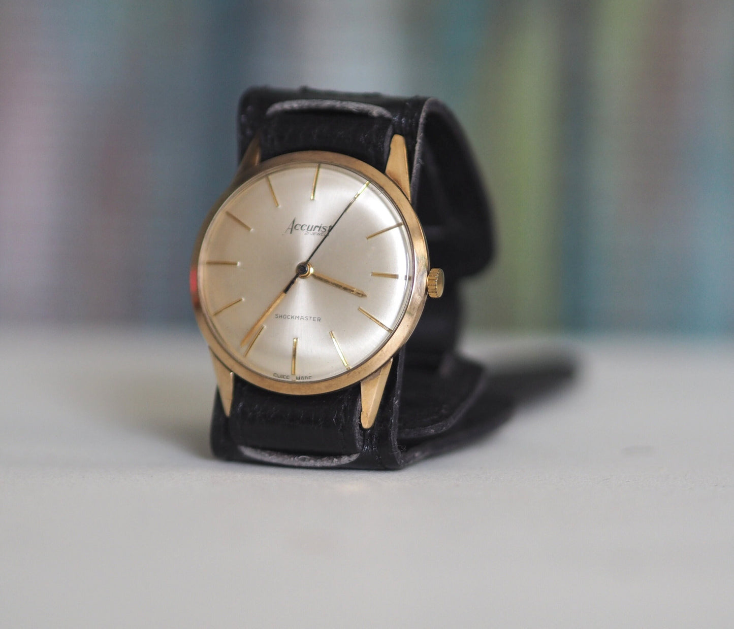 ACCURIST - .375 , 9K gold  Swiss made mechanical wind up mens watcht  solid gold case,  Swiss men's watch ACCURIST-1960's