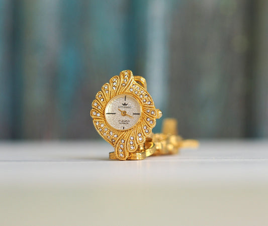 AMARA   - tiny Vintage German mechanical wind up Ladies Watch - mint condition, unworn ,  vintage  women's watch