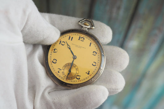 Record Watch Co  Swiss made mechanical wind up  Art Deko pocket watch - "Record Watch & Co", 0.900 silver case