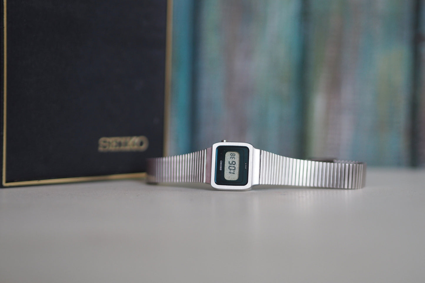 SEIKO - Japan LCD quartz women's watch -mint, unworn, vintage quartz women's watch, elegant gift for her